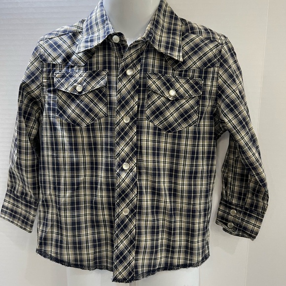 Wrangler Blue and White Button Down Shirt with Western Flair - Picture 1 of 7